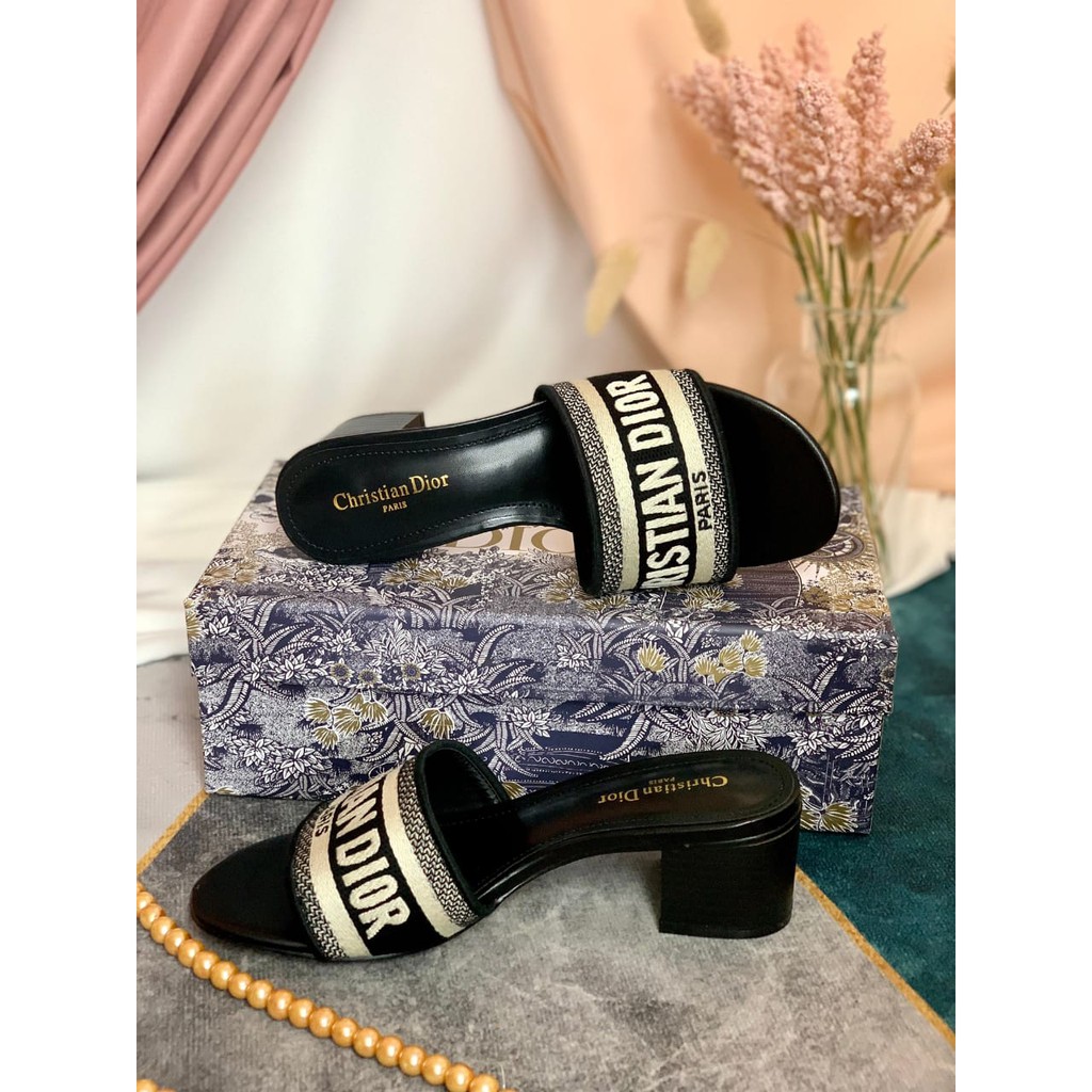 [7.7 Boombastis Sale⚡] - SANDAL WANITA DS015 DR FLATS SANDALS PREMIUM IMPORT