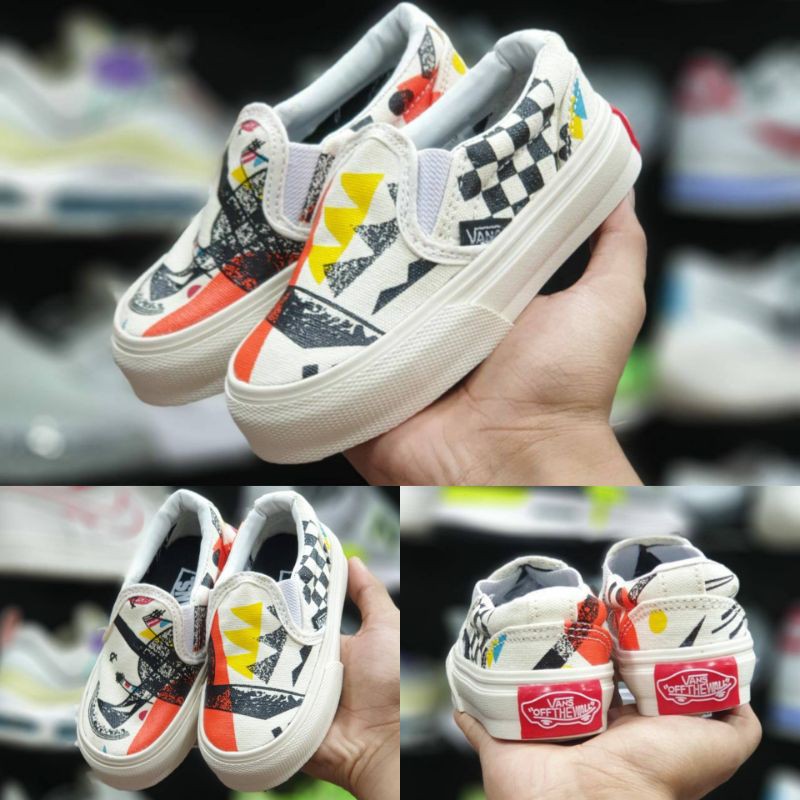 SEPATU ANAK VANS MOMA SLIP ON KIDS SIZE 16-35