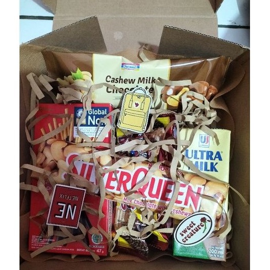 

Snack Box Ukuran 20x20cm