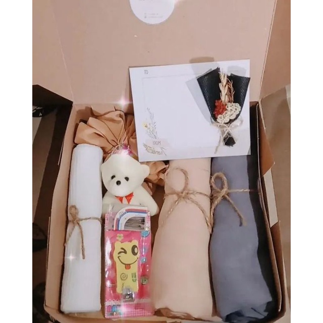 

Hampers Hijab Box Murah