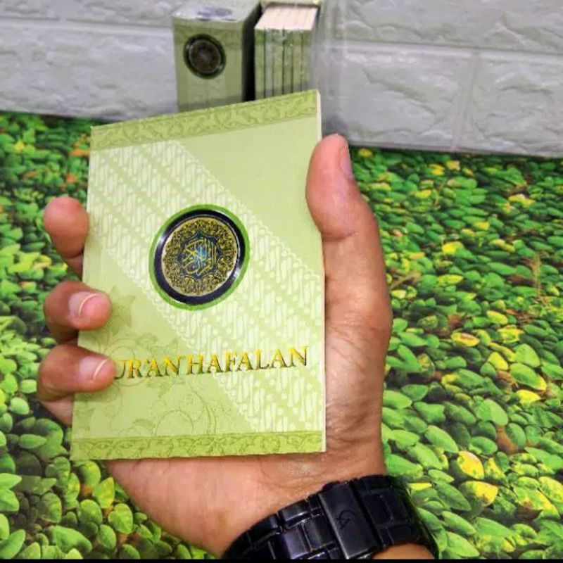 AL QURAN HAFALAN PER 5 JUZ AL MAHIRA REGULER