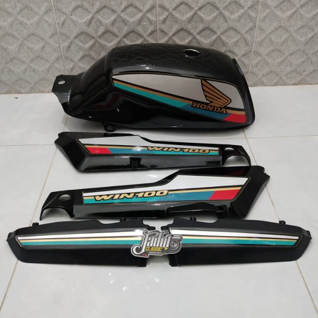 Body set tangki honda win 100 bok aki honda win