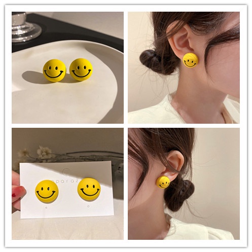 Anting Tusuk Motif Smiley face Warna Kuning Ala korea Untuk Wanita