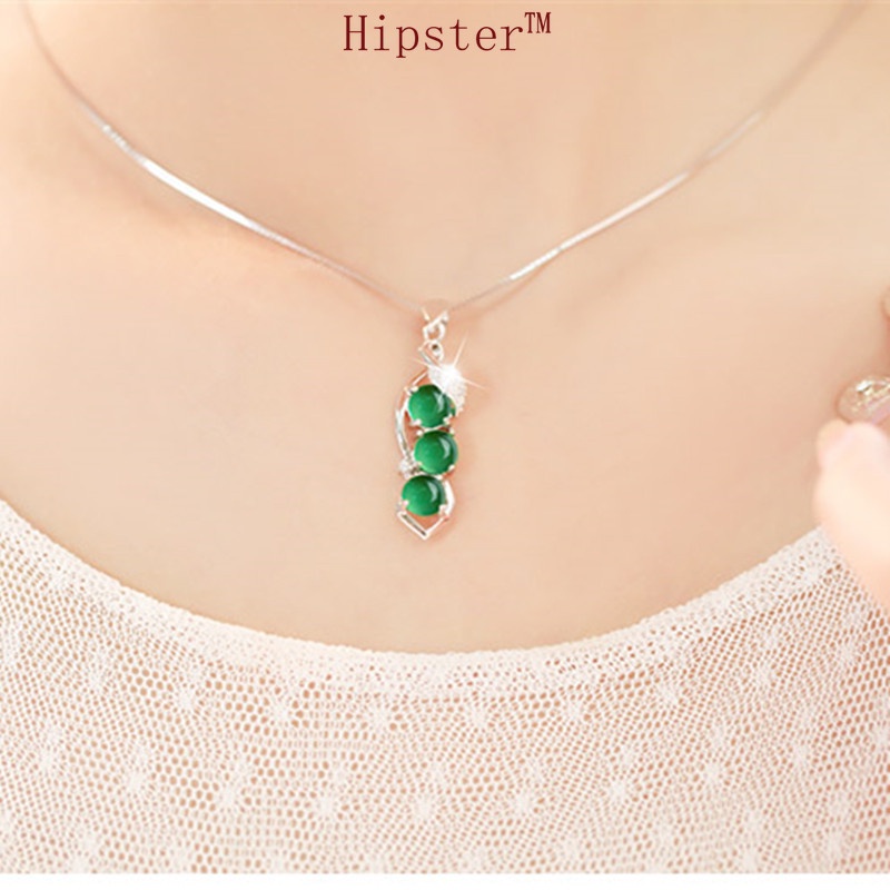 Traditional Ethnic Style Characteristic Natural Green Agate Pendant Diamond-Studded Necklace