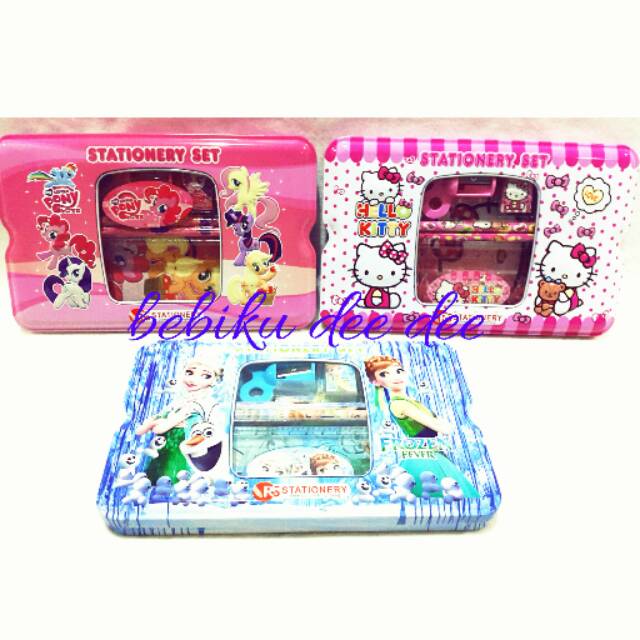 

Kotak Pensil/Tempat Pensil/Kotak Pensil Kaleng/Box Pencil CEWEK