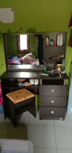 Meja Rias Modern Mr 531 Terlaris