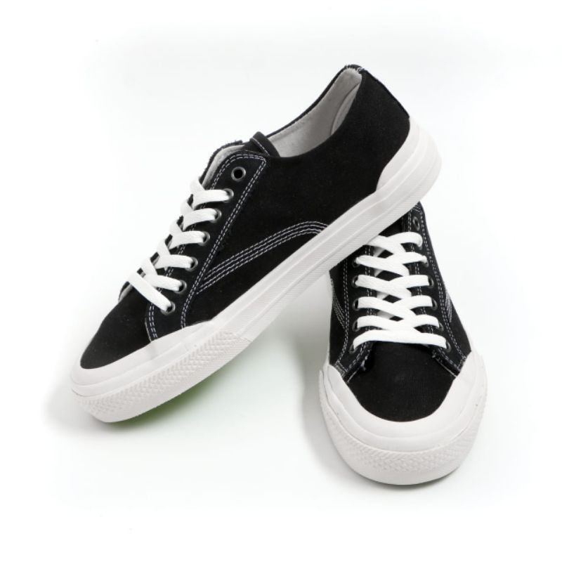 Sepatu trendy berkualitas harga terjangkau pijak Bumi