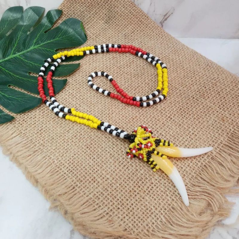 Kalung Manik Taring Kalimantan