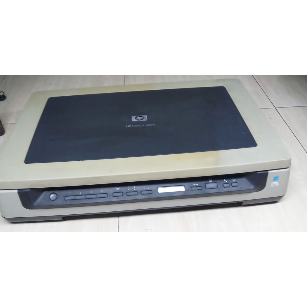 Scanner F4  HP Scanjet 8300