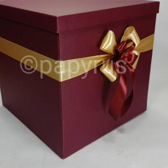 

Terbaik! PAPYRUS 30x30 Tinggi 30 Pita Samping Kotak Kado Gift Box Hadiah