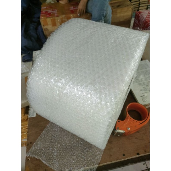 

Buble wrap untuk packing lebih aman BUBBLE WRAP