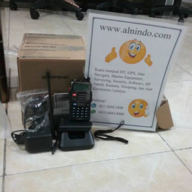 HT BAOFENG UV 5 RE PLUS