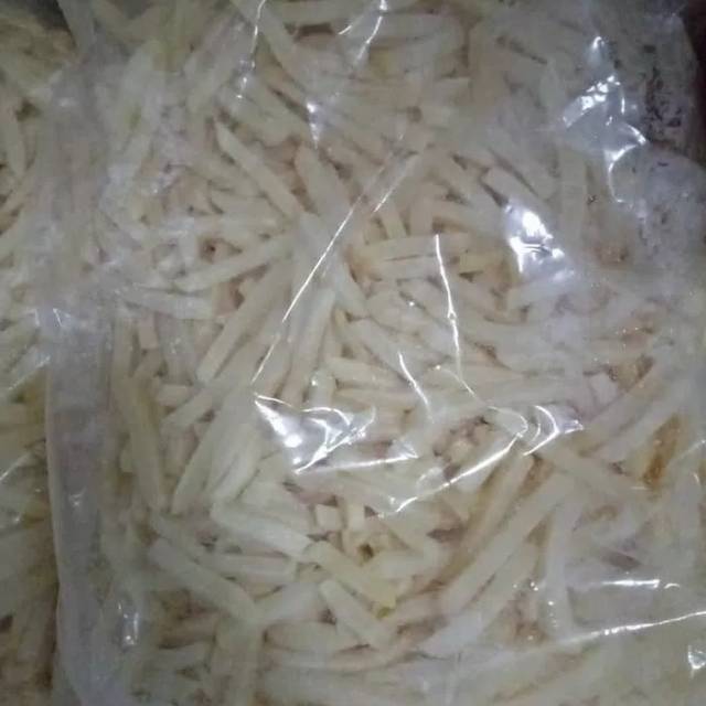 

Kentang goreng beku.