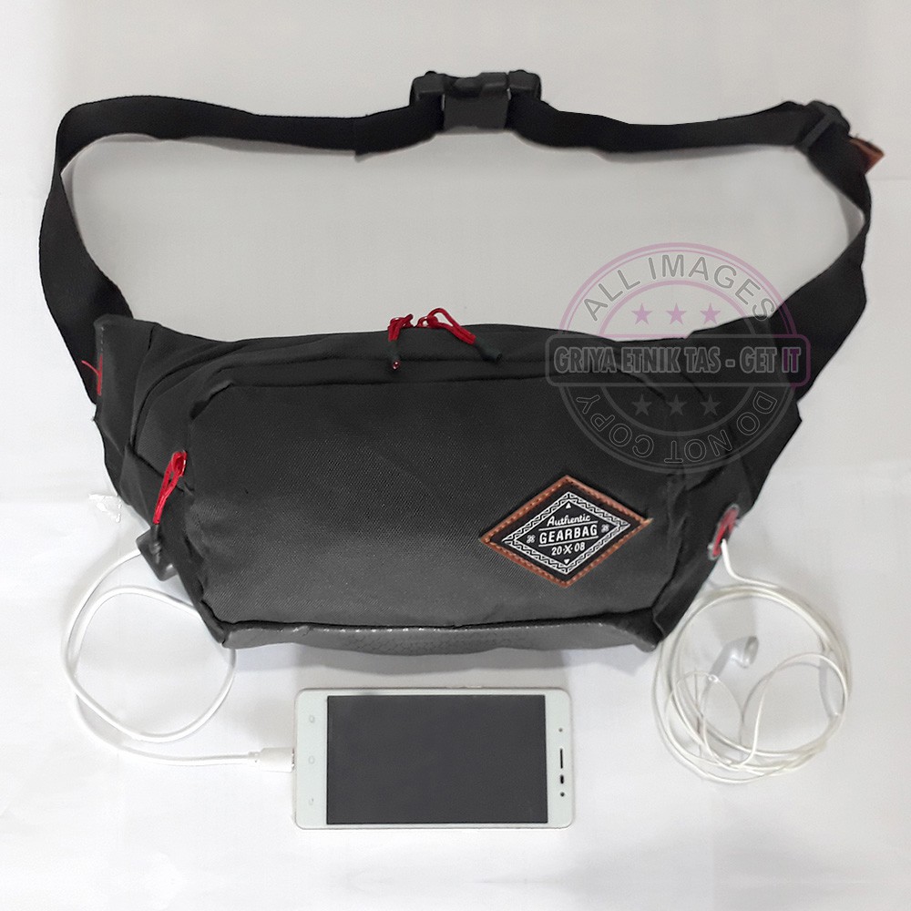 Tas dada pria Port USB Headset Gearbag - Waistbag Pria Port USB - Tas Selempang Pria Port USB