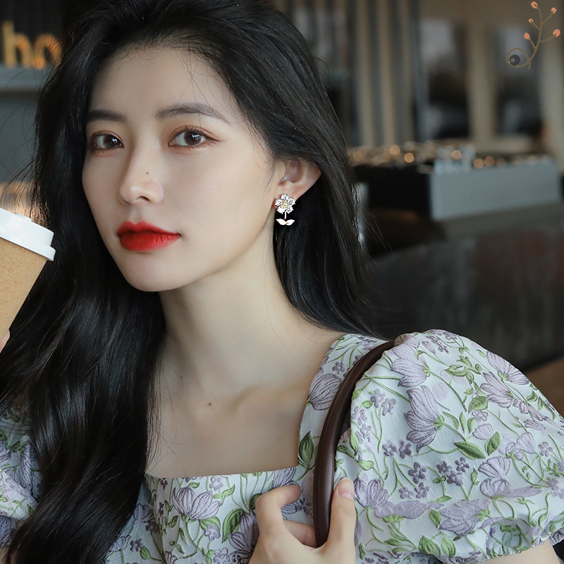 Anting-anting bunga kristal gaya korea sederhana fashion elegan