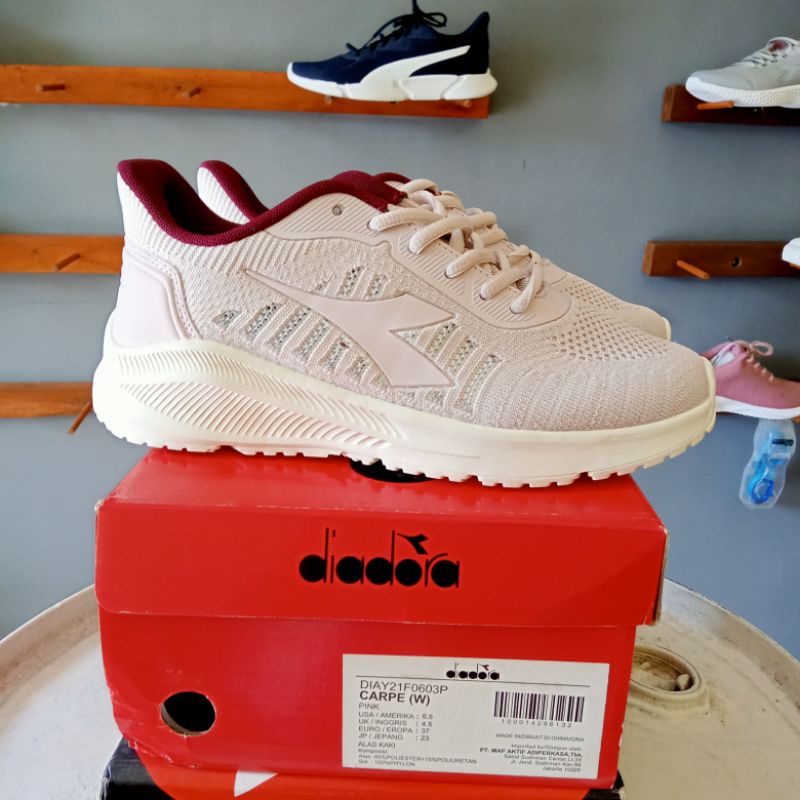 Diadora Carpe