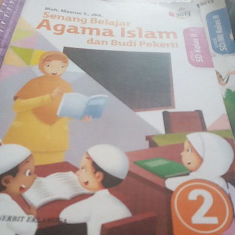 buku untuk SD  kelas 2 agama Islam dan budi pekerti