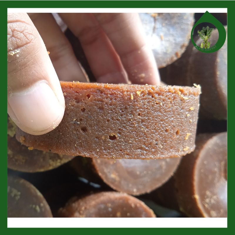 

Gula Merah Asli Kebutuhan Memasak 1 Kg Manis dan Keras dijamin Aman Untuk Kesehatan Tubuh