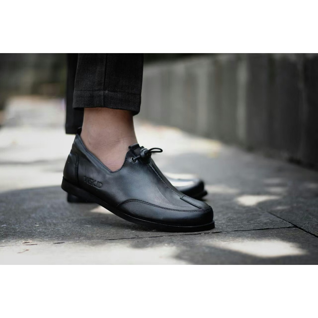 BURAY X SEPATU FORMAL SLIP ON PRIA LOAFER DEWASA WARKA KULIT ASLI ORIGINAL CASUAL PANTOPEL FORMAL PRIA FASHION KERJA KANTOR SEKOLAH KULIAH WISUDA KONDANGAN GURU PNS PESTA RESMI NYAMAN PANTOFEL PANTOPLE KULIT PRIA PANSUS FASHION TRANDY KEKINIAN BERKUALITAS