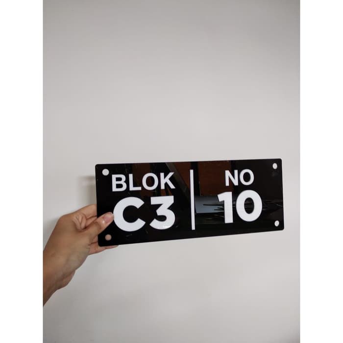 

Dijual NOMOR RUMAH ACRYLIC UKURAN 30 X 12 CM terbaik