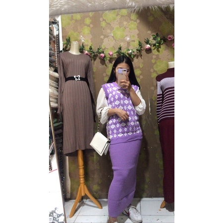 Rompi Rajut Casual V-Neck Tanpa Lengan Motif Belah Ketupat Untuk Wanita