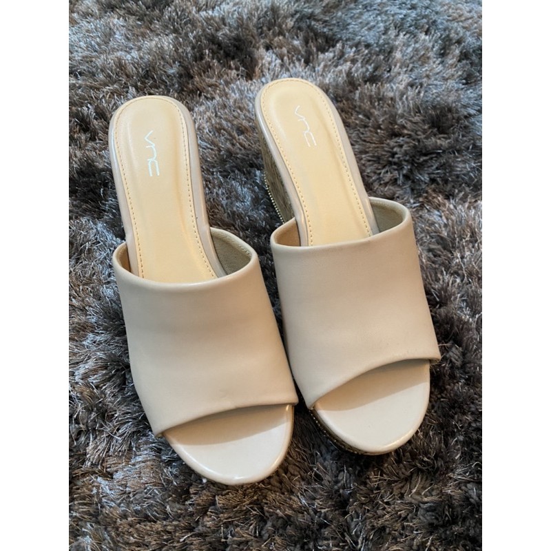 preloved vnc wedges sandal wanita