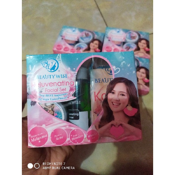 Beauty Wise Rejuvenating Facial Set