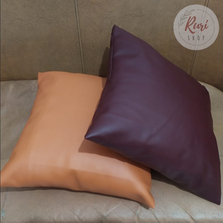 SARUNG BANTAL SOFA KULIT SINTETIS 40X40 PAKAI RESLETING