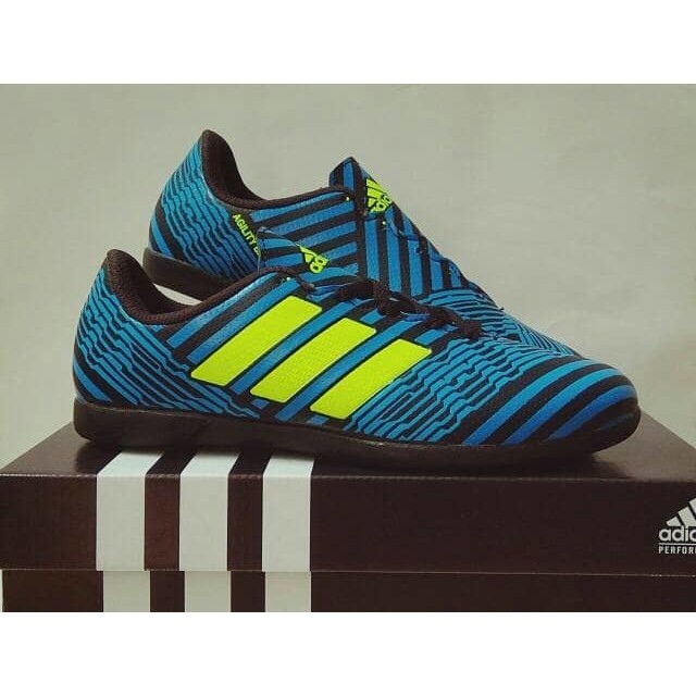 Sepatu Futsal Adidas Nemesiz Blue