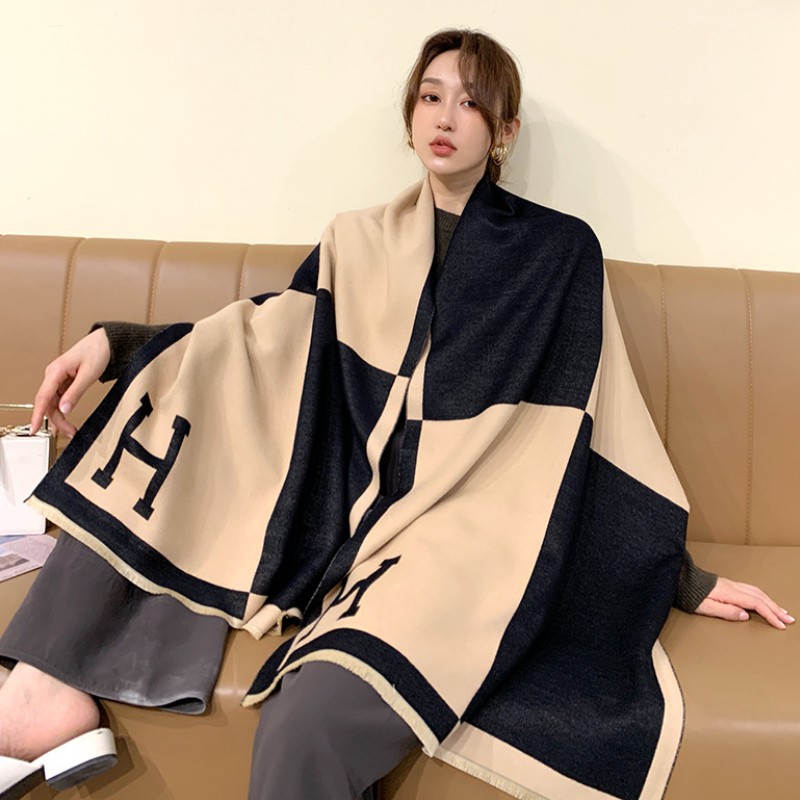 Syal &quot;Helen&quot; 65 x 190 Anggun motif Huruf H yang mewah Bahan High Grade Cashmere Immitation