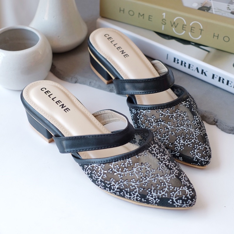 𝗖𝗘𝗟𝗟𝗘𝗡𝗘 • STACY LACE MULES 37-42