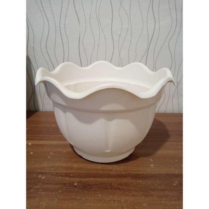 pot tabitha 20 RG putih / pot putih 20 cm / pot tabitha