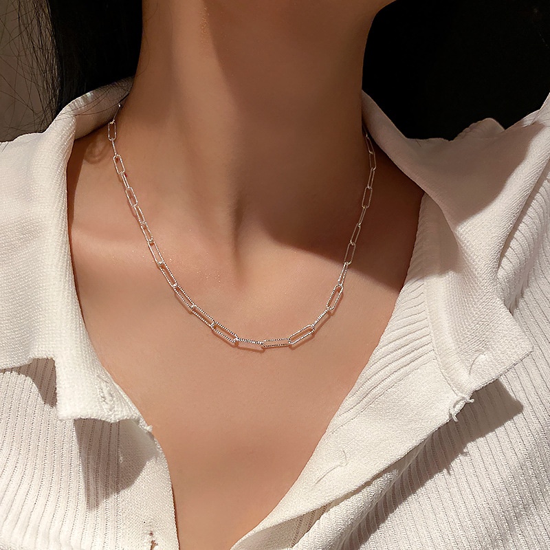 Kalung Choker Rantai Multilayer Warna Silver Gaya Retro Untuk Wanita