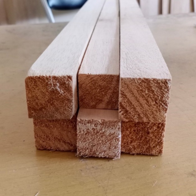 Jual 3x3 Kayu balsa stick 30mm x 30mm Balsa Reng balsa 3CM balsa maket Cash Limited