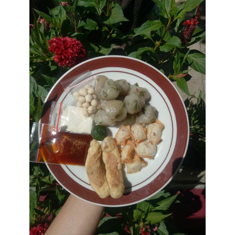 

Baso Cirawang Kameumeut