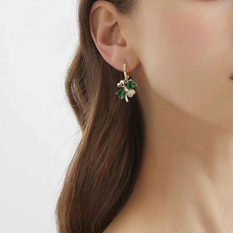 Anting Klip Desain Clover Gaya Korea Untuk Musim Panas