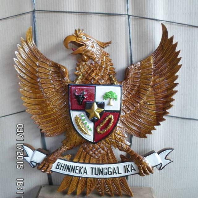 Patung Burung Garuda Pancasila Kayu Jati Dekorasi Dinding