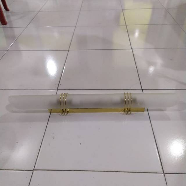 Lampu Dinding Wastafel/Meja Rias