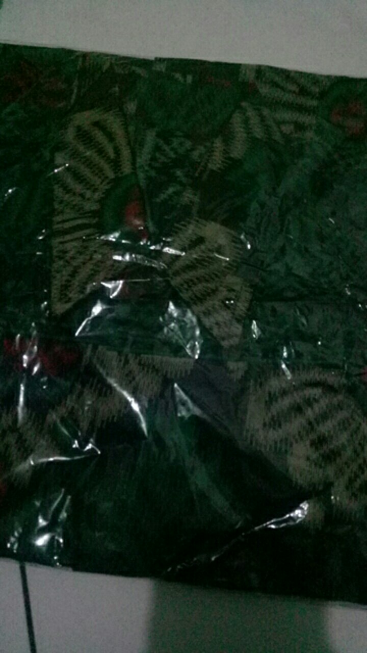 Baju Batik Hijau Ketjubung