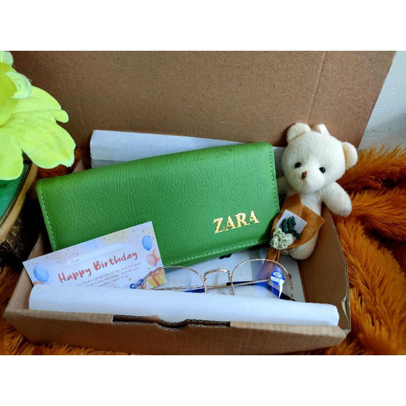 paket hampers kado ulang tahun dompet kipas kacamata murah