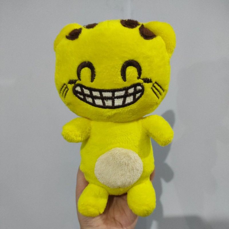 boneka kucing kuning