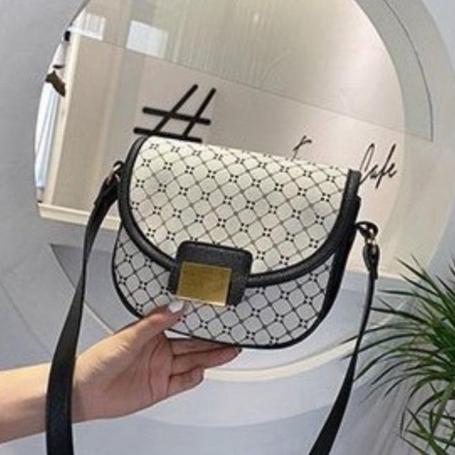 NEW!!! sling bag wanita tas selempang wanita crossbody bag tas bahu wanita tas mini selempang  tas wanita branded tas selempang bahu tas wanita premium tas wanita terbaru tas wanita import tas kanvas wanita