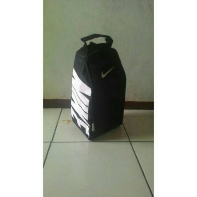 Tas sepatu futsal nike