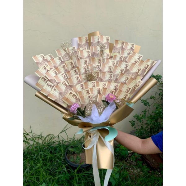 Money Bouquet / buket uang asli ( Harga Full jasa+pemakaian uang sesuai Gambar)