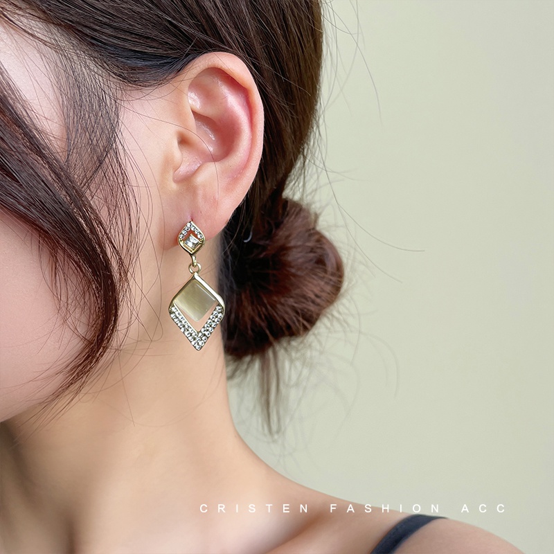 2023fashion Baru Anting Pejantan Wanita Korea Berlian Anting Pejantan Mutiara