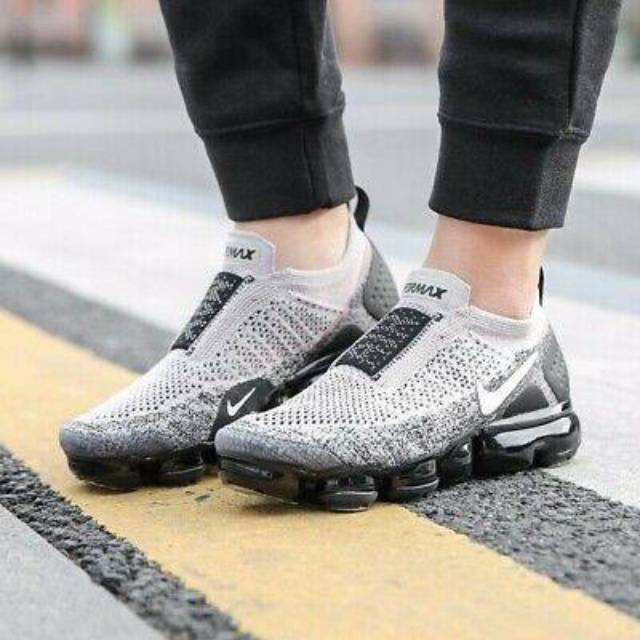 nike air vapormax flyknit moc 2 grey
