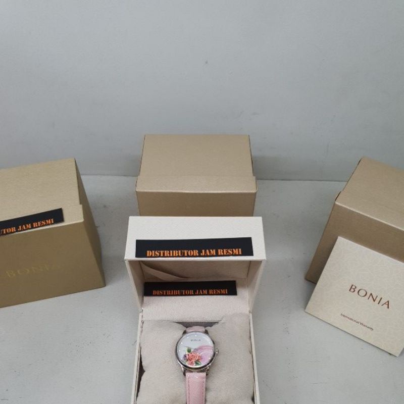 Jam Tangan Wanita Bonia BNB10507-2317 Silver Dial Cream Flower Pink Leather Quartz