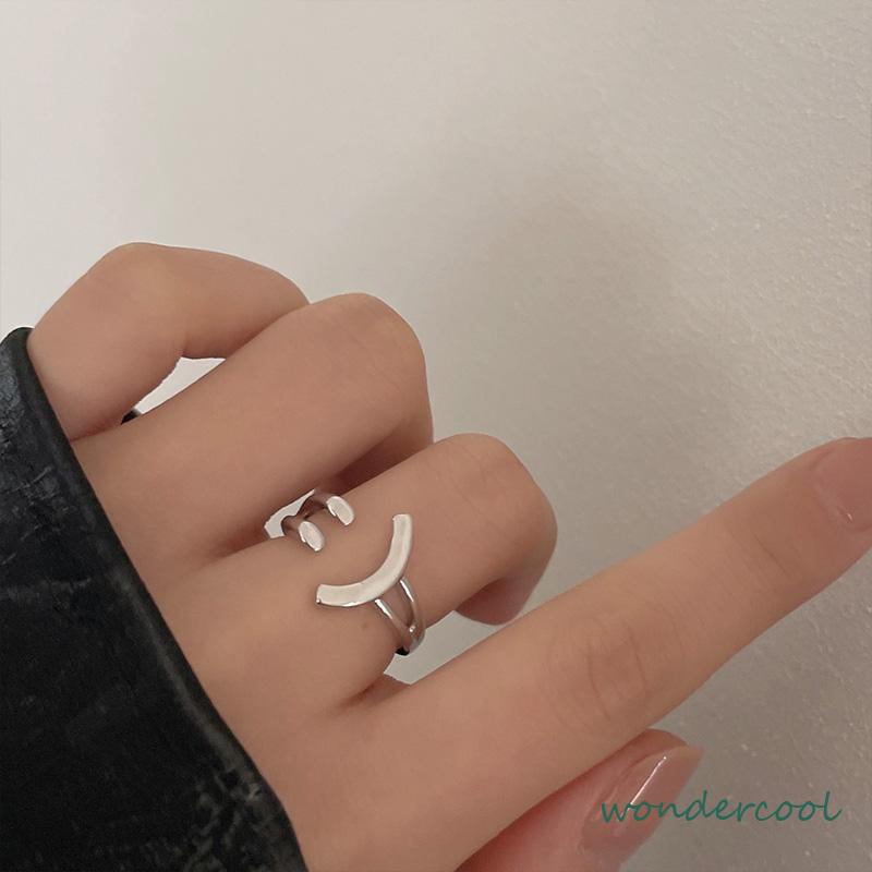 Cincin Model Terbuka Adjustable Desain Smiling Face Warna Silver Untuk Wanita-Won