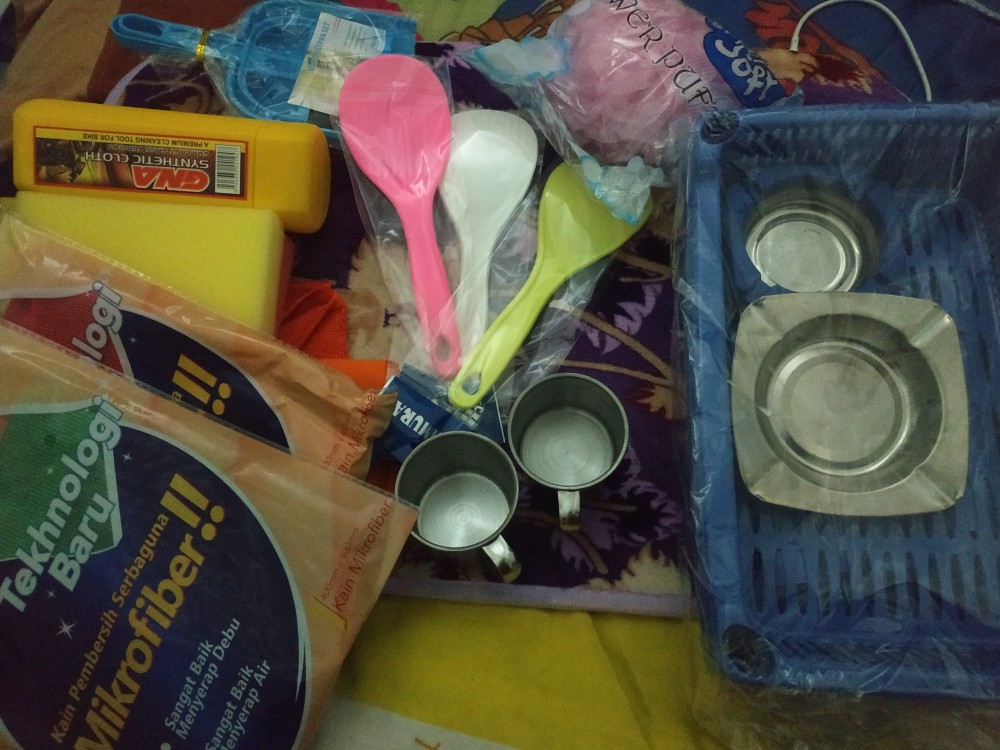 Sabut Sponge Spon Busa Pembersih Serbaguna