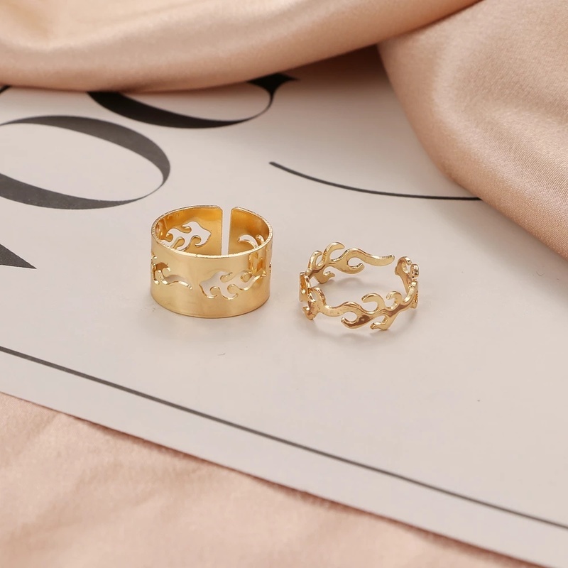 2pcs / Set Cincin Model Terbuka Bahan Alloy Bentuk Api Warna Emas Gaya Korea Adjustable